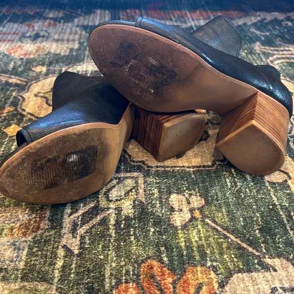 Steve Madden open toe boots - Picture 3 of 3